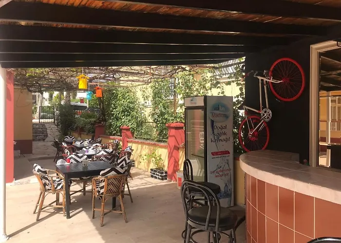 Ξενοδοχείο με διαμερίσματα Eda